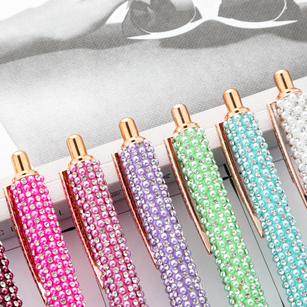 Wholesale multi-color diamond pearl press pen cute girl heart gift advertising student metal ballpoint pen