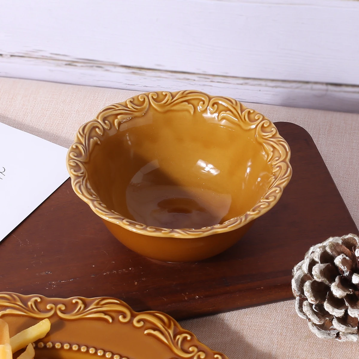 Delicate Embossed Ceramic Soup Bowl Microwave Safe Antique Brown Glaze Stoneware Salad Bowls