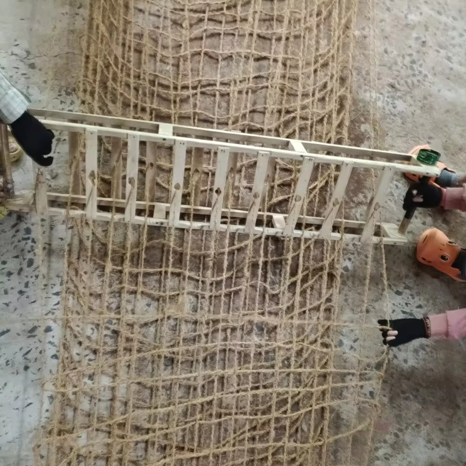 Hot Sales 2024 ECO Friendly export Coconut Coco coir rope 5-6mm 100% natural with customized thickness from Vietnam factory