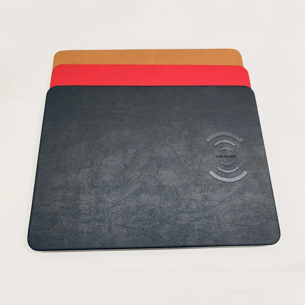 Фабрика OEM 2 в 1 искусственная кожа 10 Вт Быстрая Зарядка Qi Беспроводное зарядное устройство коврик для мыши для мобильного телефона