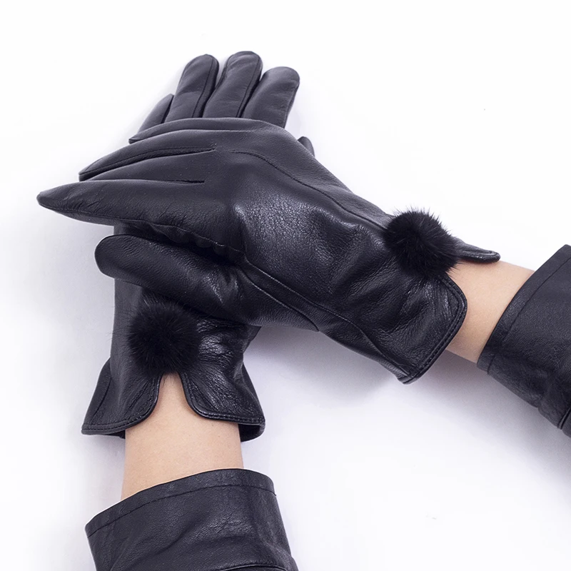 Top Quality Outdoor Hand Winter Car Driving Fur Ball Decor Leather Winter Gloves For Lady