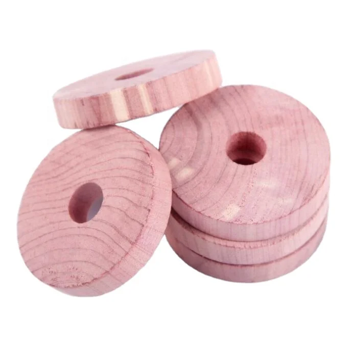 Wholesale custom high quality natural round cedar balls hangers red color cedar blocks wood for clothes storage