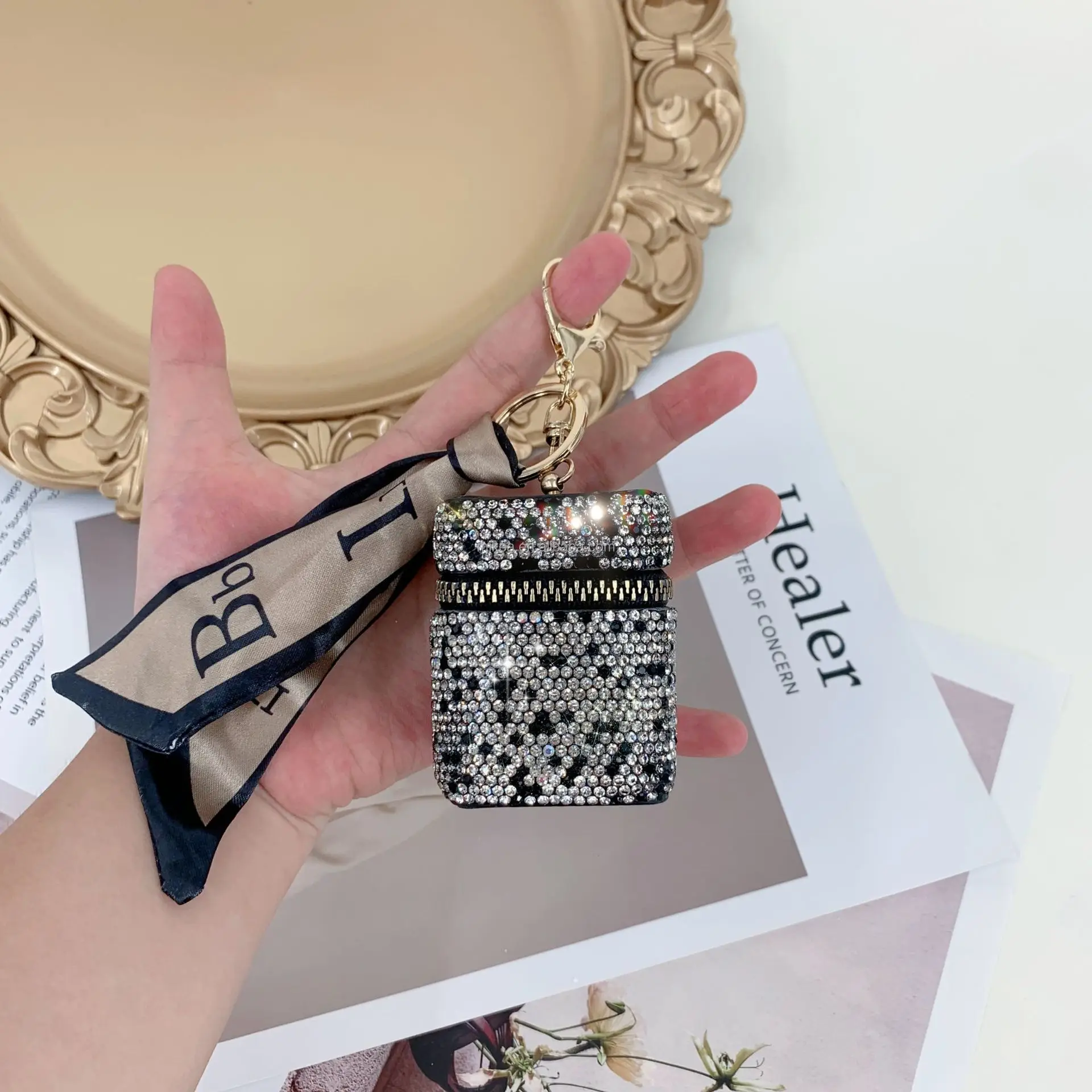 Bling Diamond Rhinestone Earphone Bag Airpod Bag Mini Lipstick Case Holder for Purse Bling Self Defense Airpod Holder