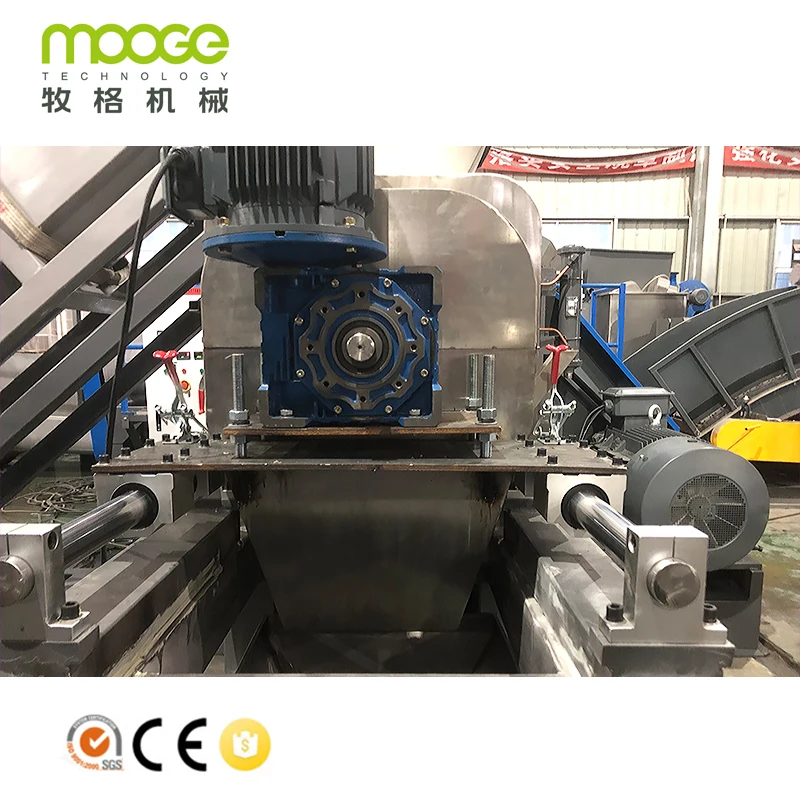 Waste PP PE Film Bag Recycling Plastic Granule / Pellet Squeezer Dryer