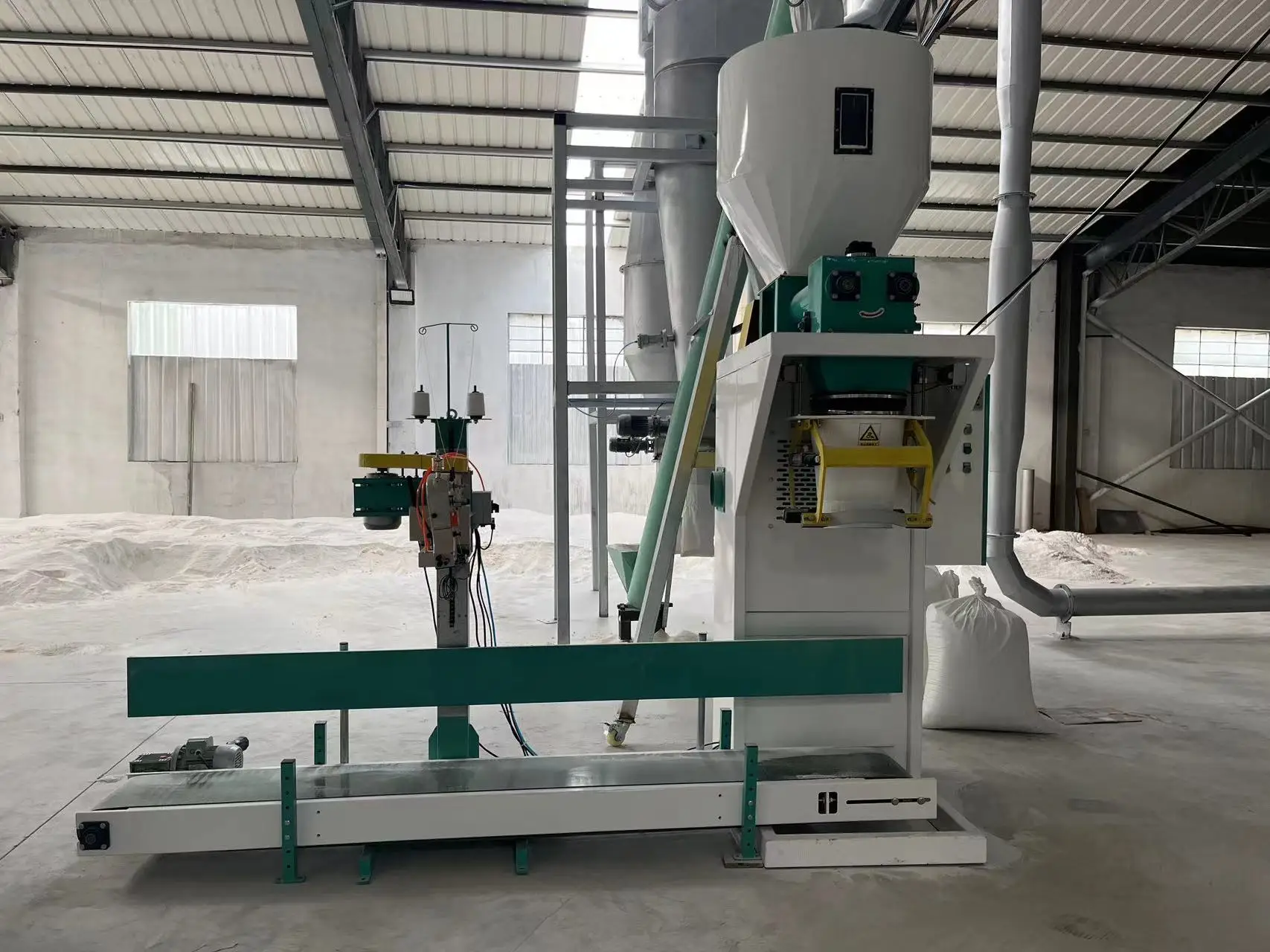 CE 25kg 50kg bagging machine wheat sugar lime chemistry flour bag filling packing machine price