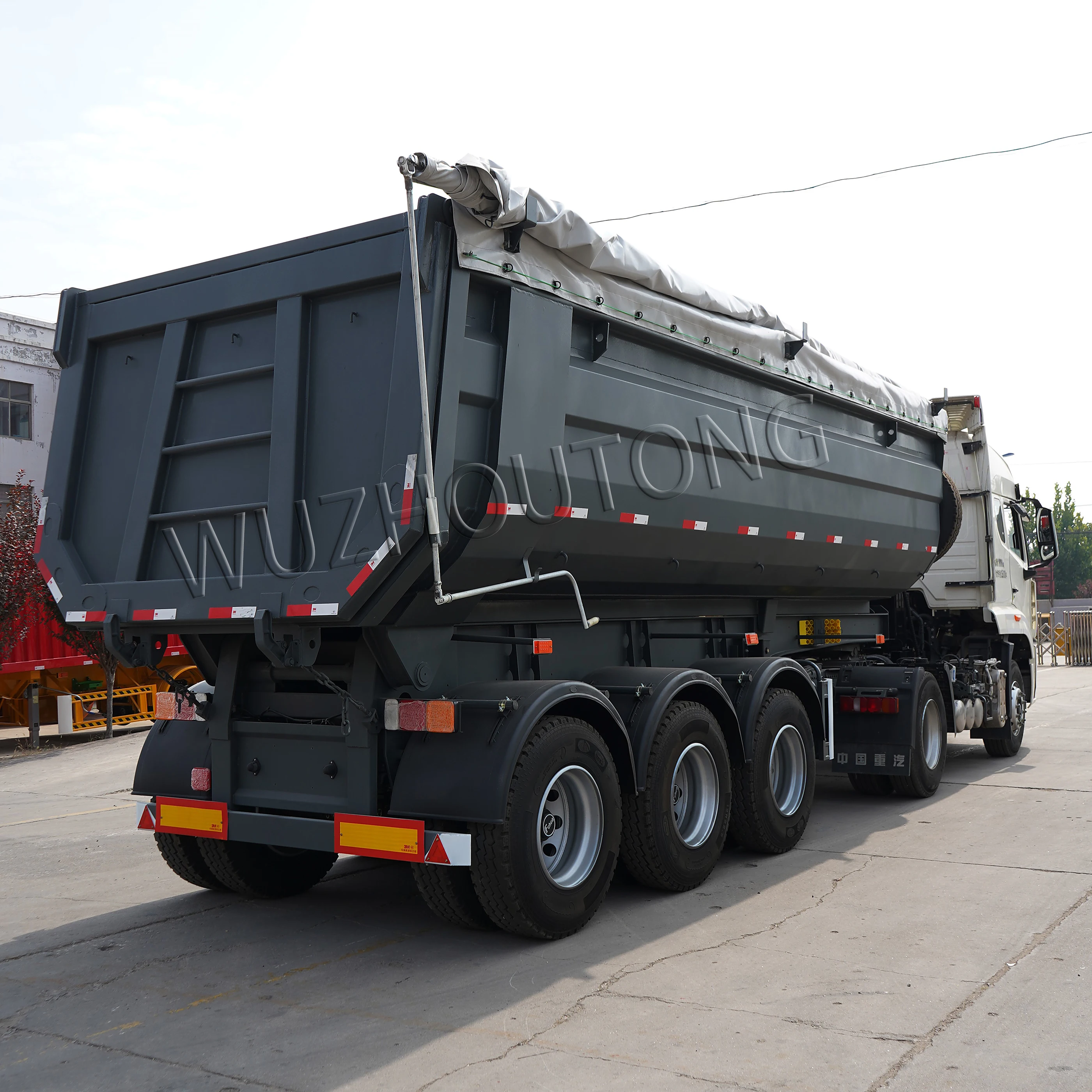 New 3-Axle Rear Dump Truck Diesel Fuel Automatic Transmission RHD Left Steering Euro 3 Euro 2 Emission Standard 6x4 8x4 6x2