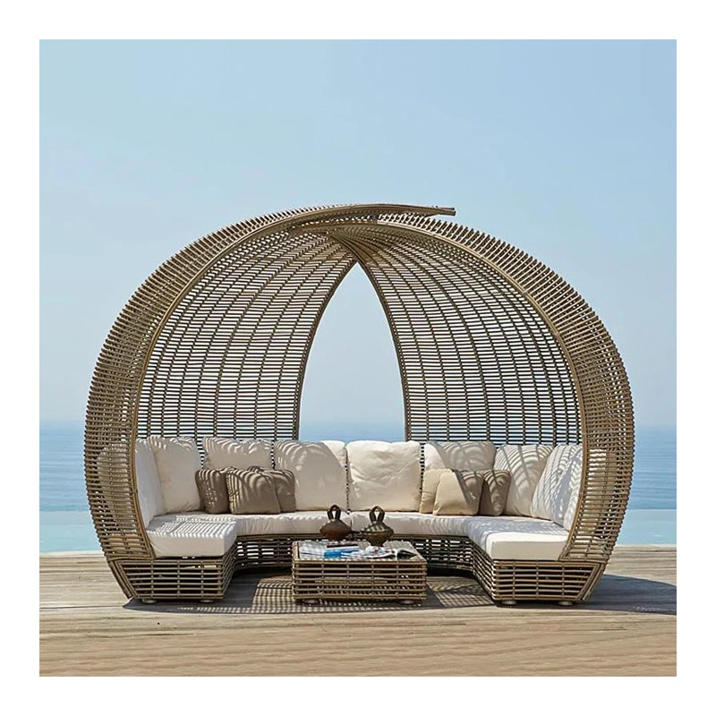 Outdoor Garden Patio Daybed PE Plastic Rattan Sunbed Lounger Stylish Wicker Set Luxury Garden Furniture