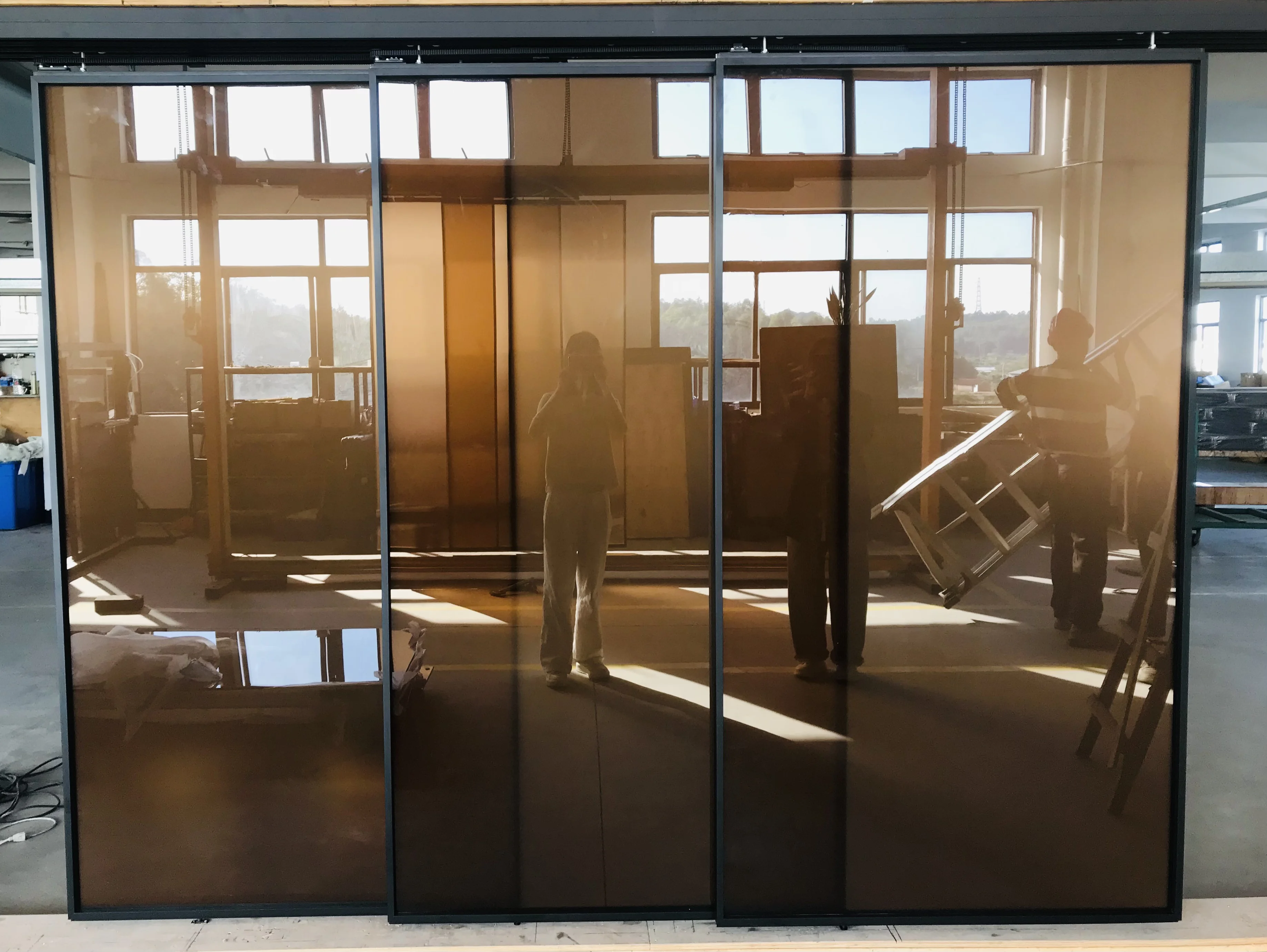 Customized Modern Frame Automatic Tawny Glass Sensor Electric Aluminum Glass Sliding Doors for Office Glass Automatic Door