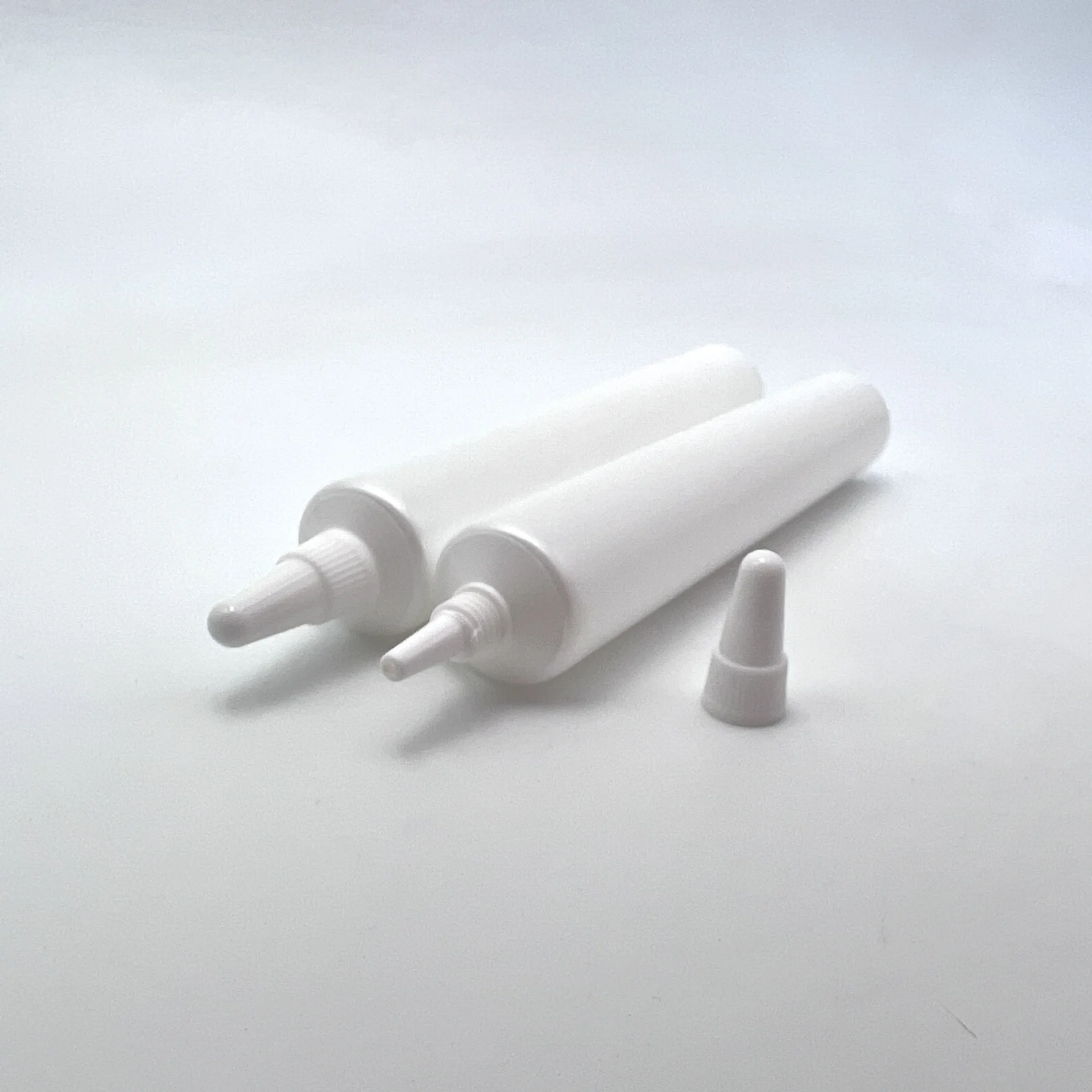 20mlpe Pearlescent White Plastic Tube Flip Top Cap Pattern Small Sample Tests-for Lipstick Sunscreen Face