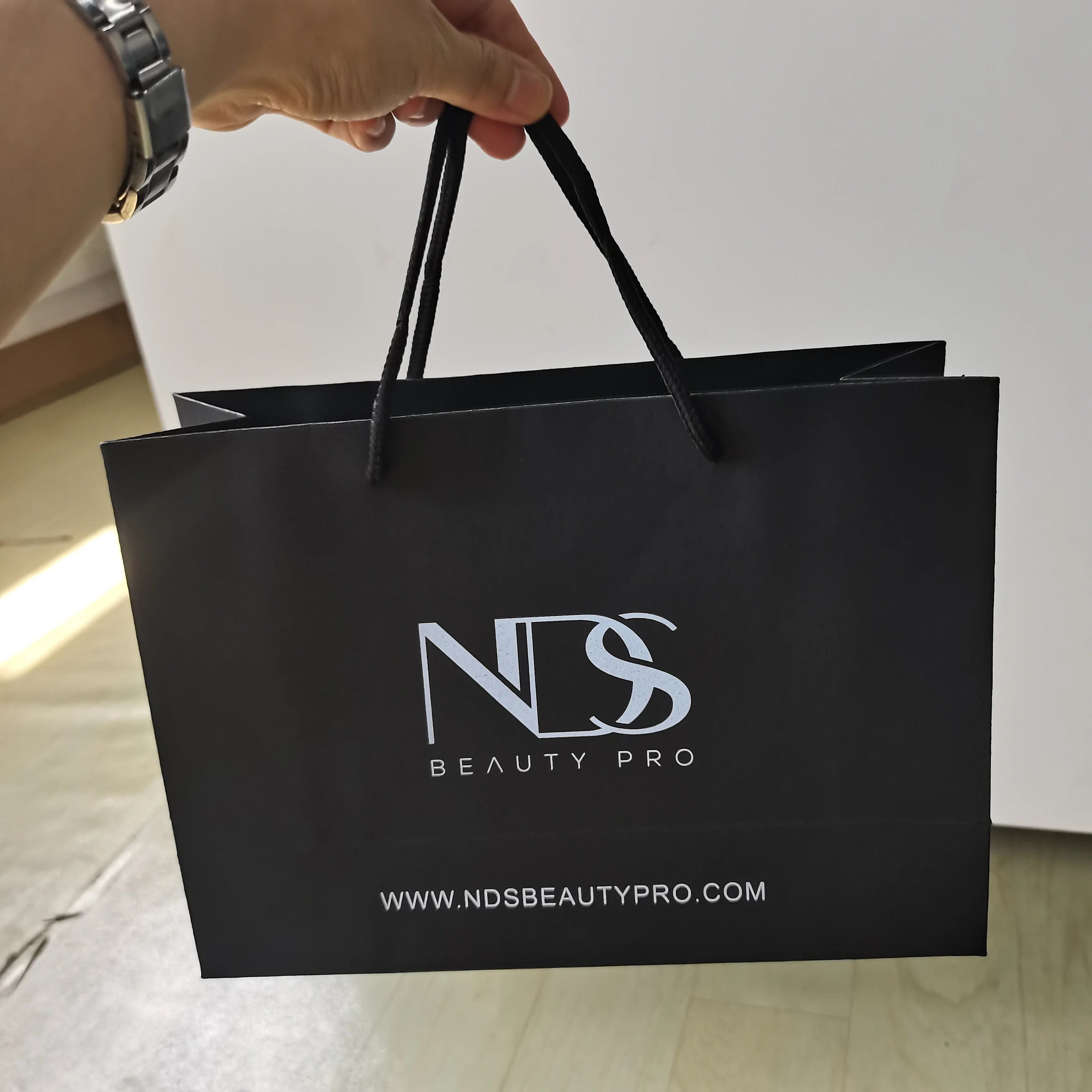 Luxury Black Gift Paper Bag Custom Printed Logo For Shoes Clothes Shopping Wedding Gift Jewelry Packaging With Ribbon Handles