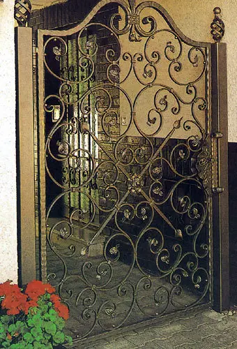 Decorative Wrought Iron Side Gates for Garden