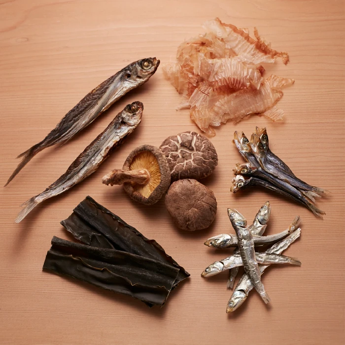 Use variety fish ingredients tender meat Japan soup