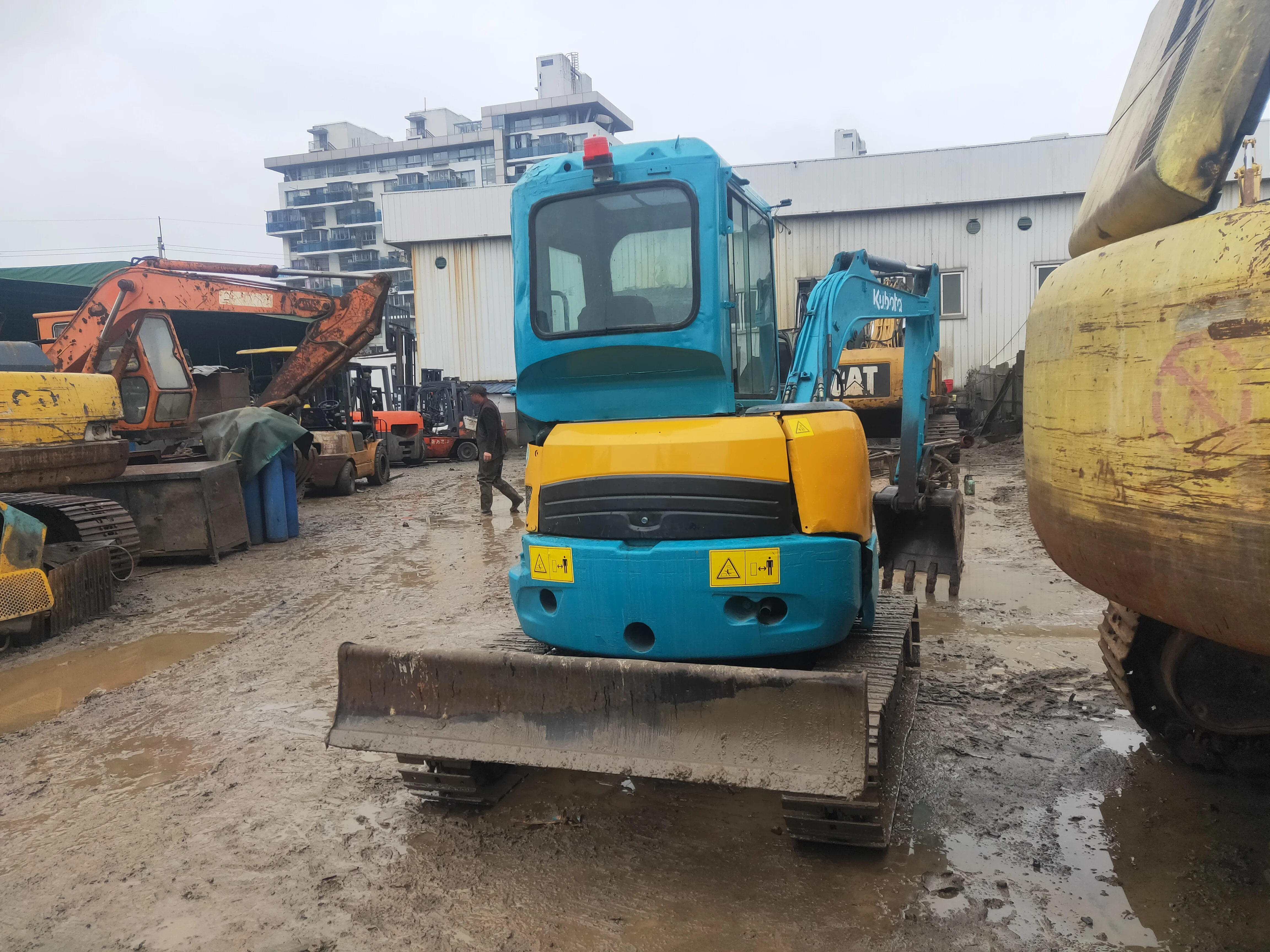 Used Kubota U30 Mini Track Excavator With Canopy Extendible Undercarriage Construction Machinery Small Excavator Bager Digger