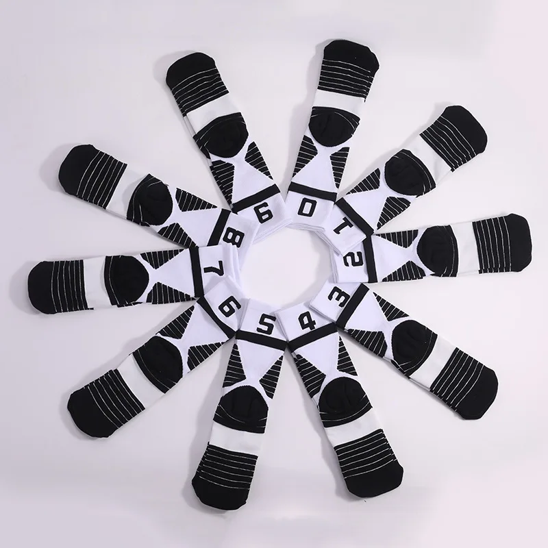 Wholesale Custom Logo Outdoor Sport White Socks Men Black Letter Running Custom Basketball Socks