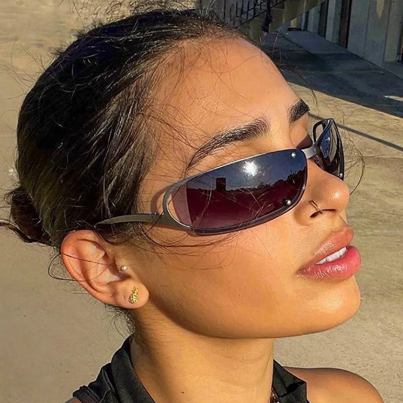 UNOC 2023 Trend New Metal Sunglasses European and American Sex Hot Girl Style Fashion Retro Rimless Glasses