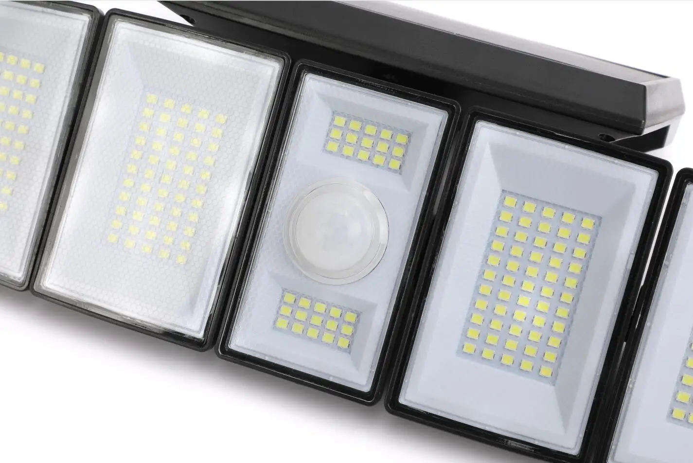 5 Head Solar Motion Sensor Floodlight 300 LED Solar Security Lights Outdoor Cordless 5 Adjustable Heads  360  Wide Angle