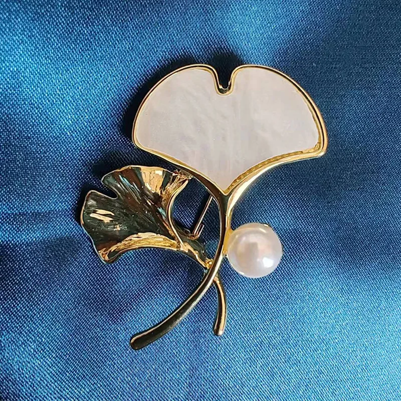 Rhinestone Exquisite Pin  Women Wedding Bridal Party Brooch Factory Supply Brooches Custom Broches  hot sale Christmas Trendy