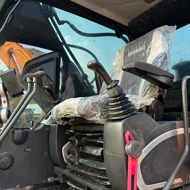 Well-Maintained Used Original Hyundai Mini 220-9s Hydraulic Crawler Excavator with Core Motor Components 210 Excavator Model