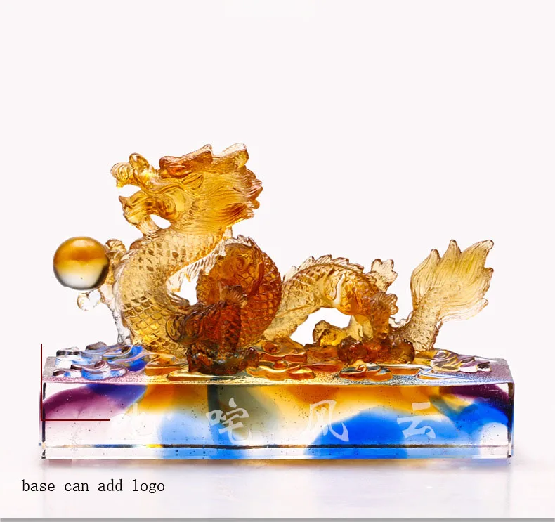 Декоративные изделия из стекла и дракона