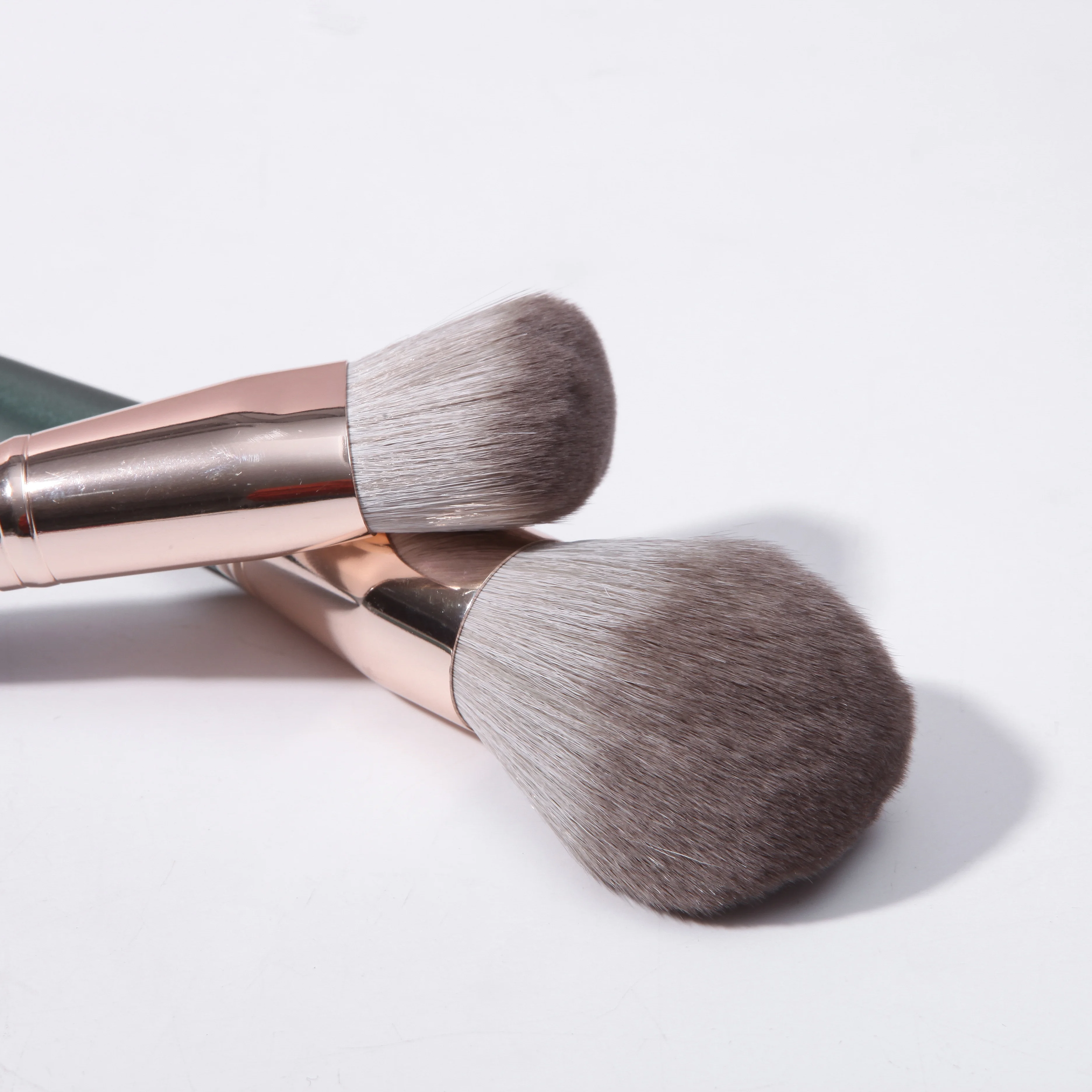 2022 New Makeup Brush Set Vegan Green wooden handle Makeup Brushes High Quality Beauty Tool Wholesale