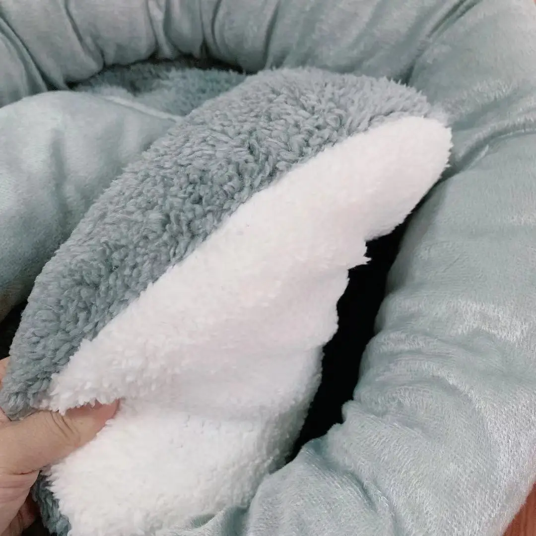 High-Quality Pet Plush Luxurious Soft And Comfortable With Pillow To Keep Warm Cat And Dog Nest Cushion Mattress Donut Cat Bed