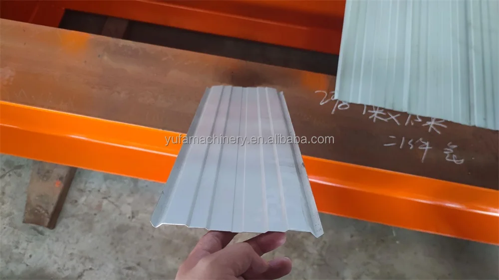 Hot selling galvanized light steel keel cold pressed fence automatic bending making machine