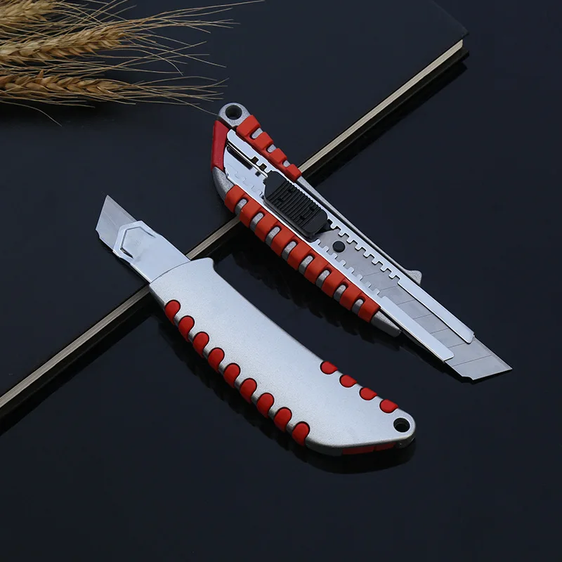 Heavy Duty Cutting Tools Retractable 18mm Rubber Tpr handle Box Cutter Utility Knife for cartons