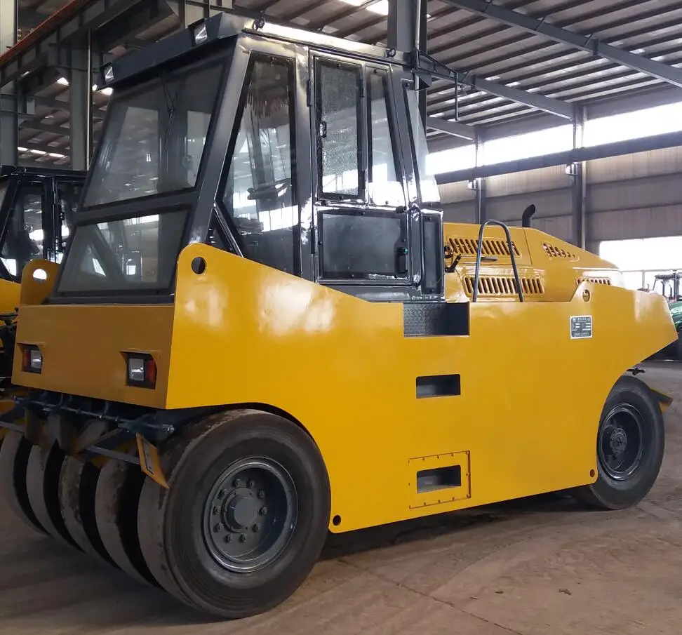 Best quality road roller road pneumatic tyre with low price LTP1016