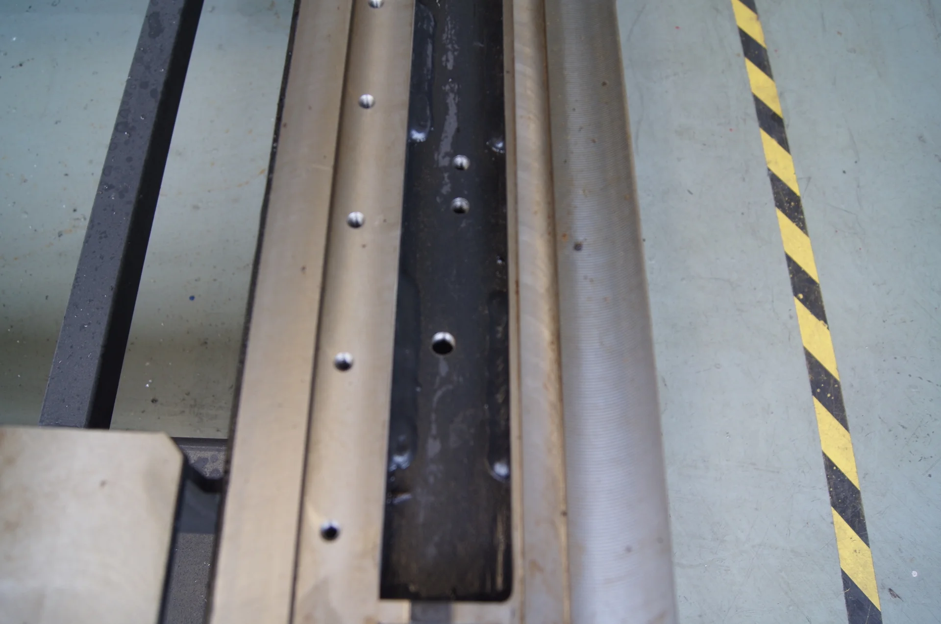 Automatic exchange 1500*3000 mm fiber laser cutting machine