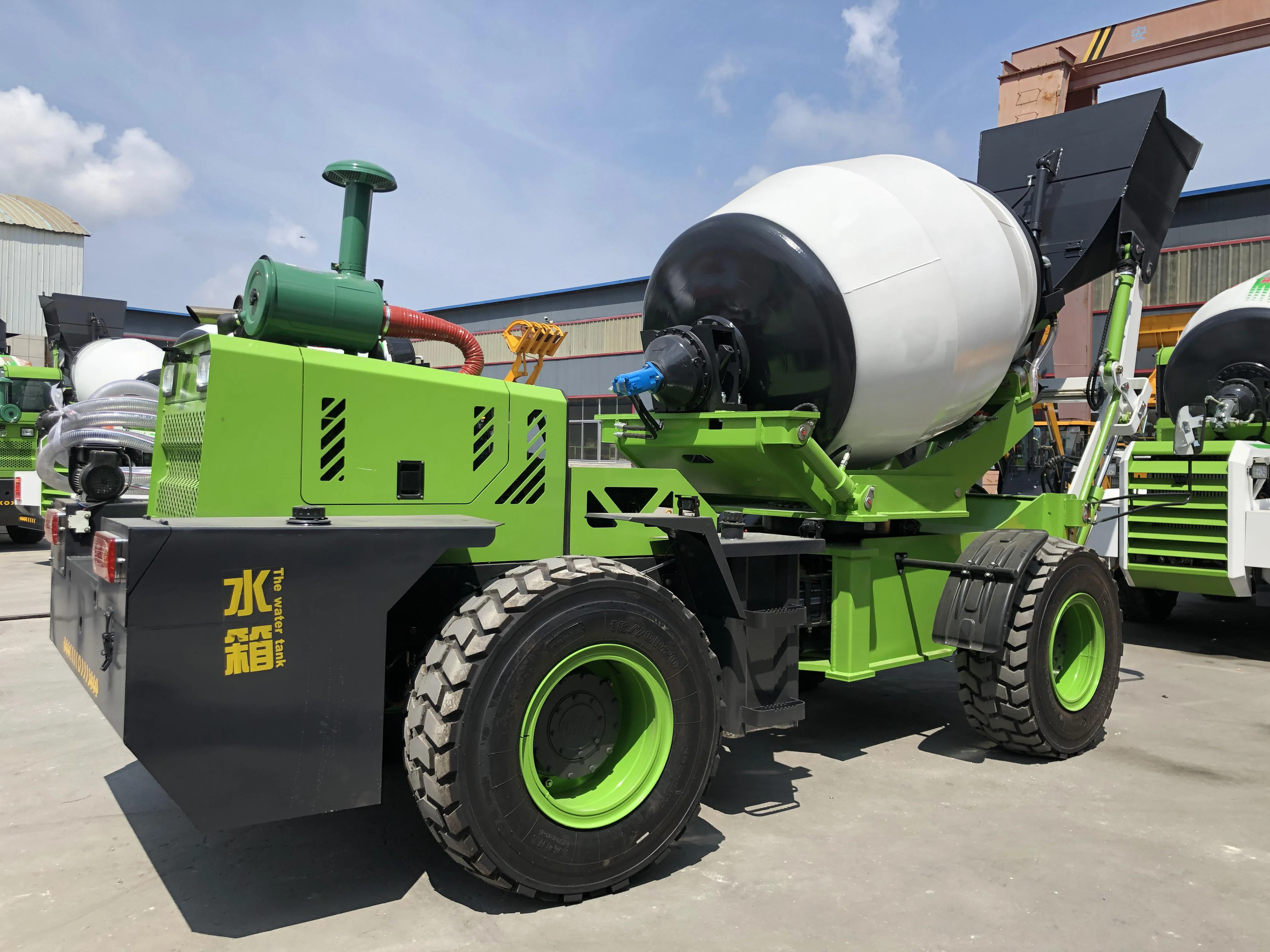 Factory price 1.5m3 2.5m3 3.5m3 4m3 5m3 self loading concrete mixer truck chinese concrete mixer