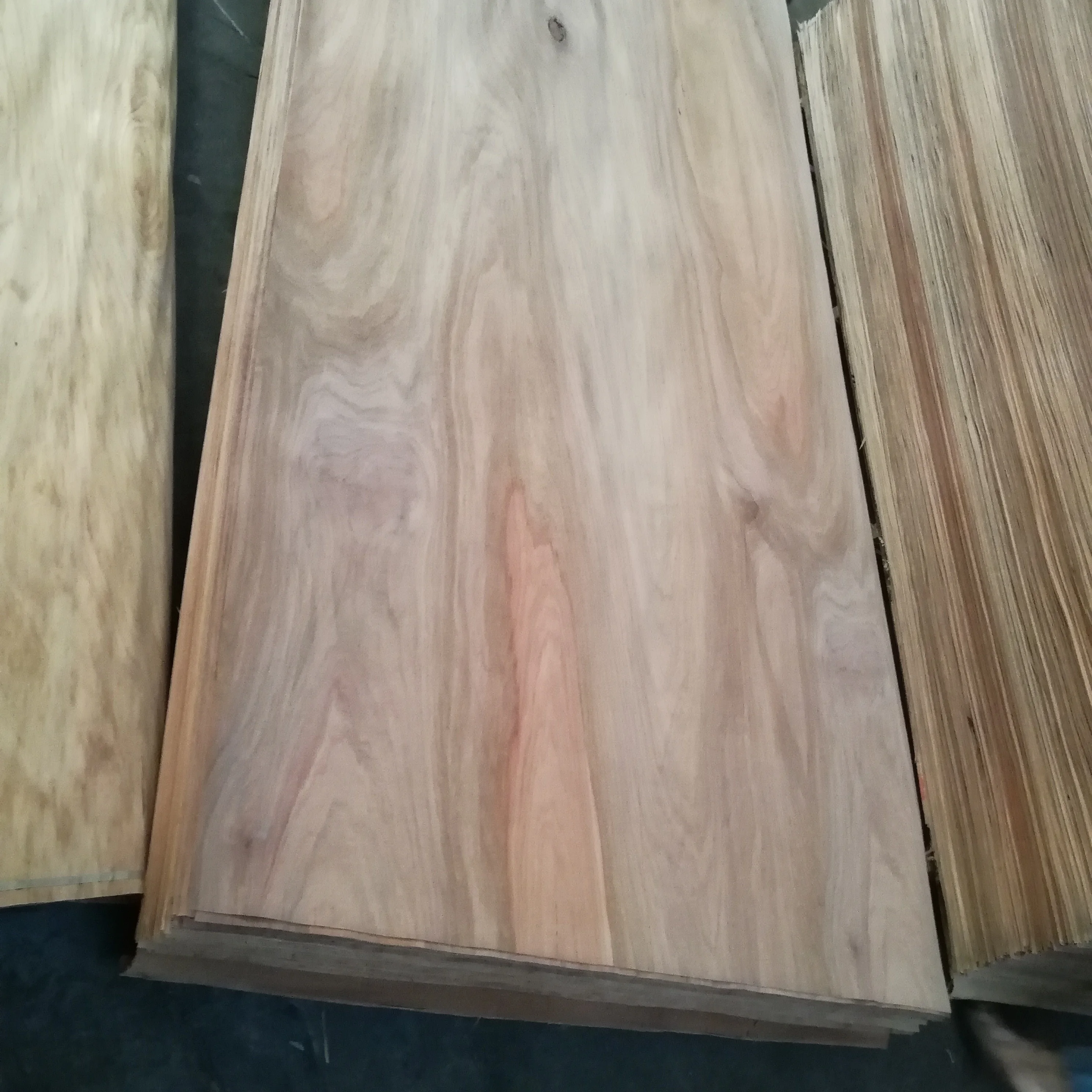 Good Price Chinese Engineered Wood Veneer Veneer Wood Samples Wooden Veneer Decor