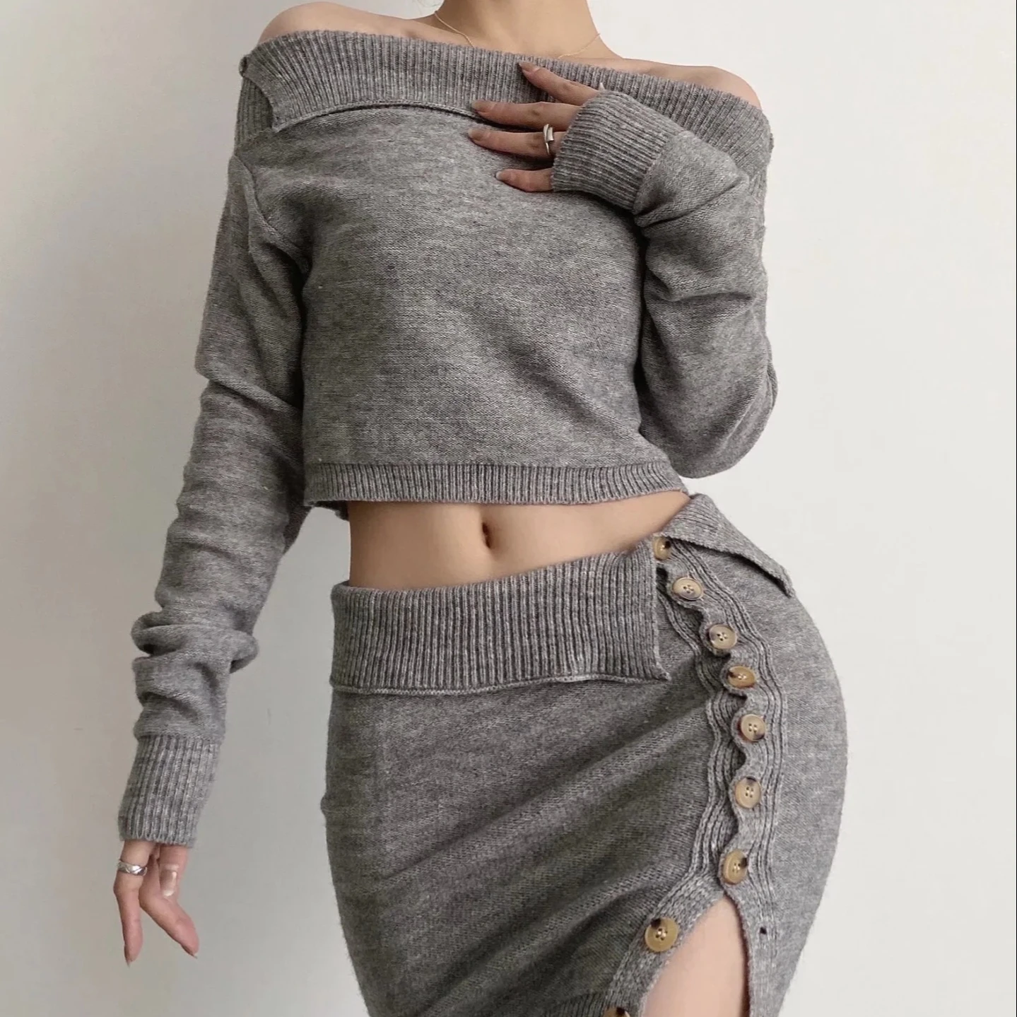 Fashionable Sexy Off-Shoulder Short Long Sleeved Short Top Single-Breasted Bag Hip Skirt 2 Piece Set Women Knitted