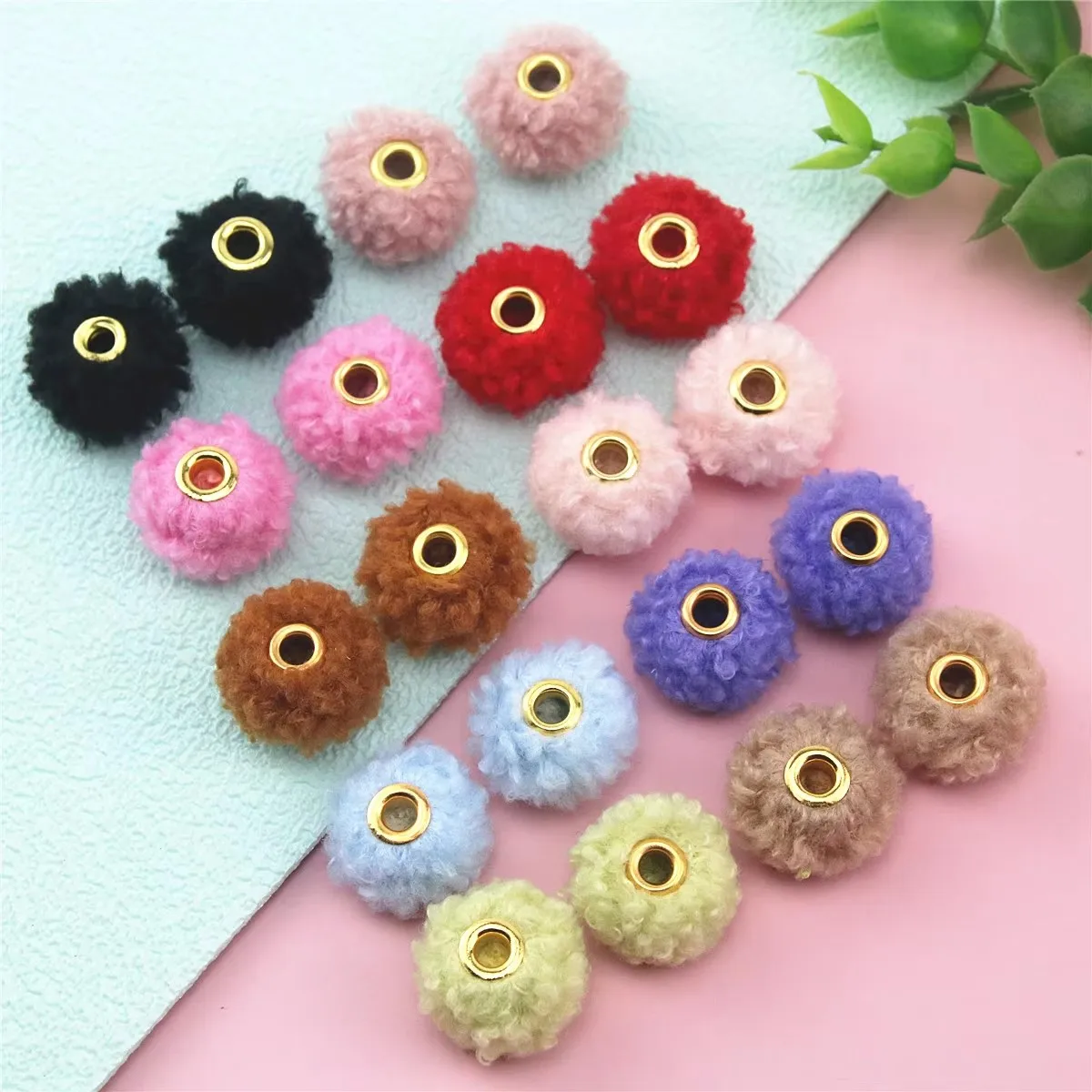 Wholesale 20mm flat spacer beads Teddy Fur Pompoms Ball With Hole Accessories Diy Christmas Beads Crafts Decoration