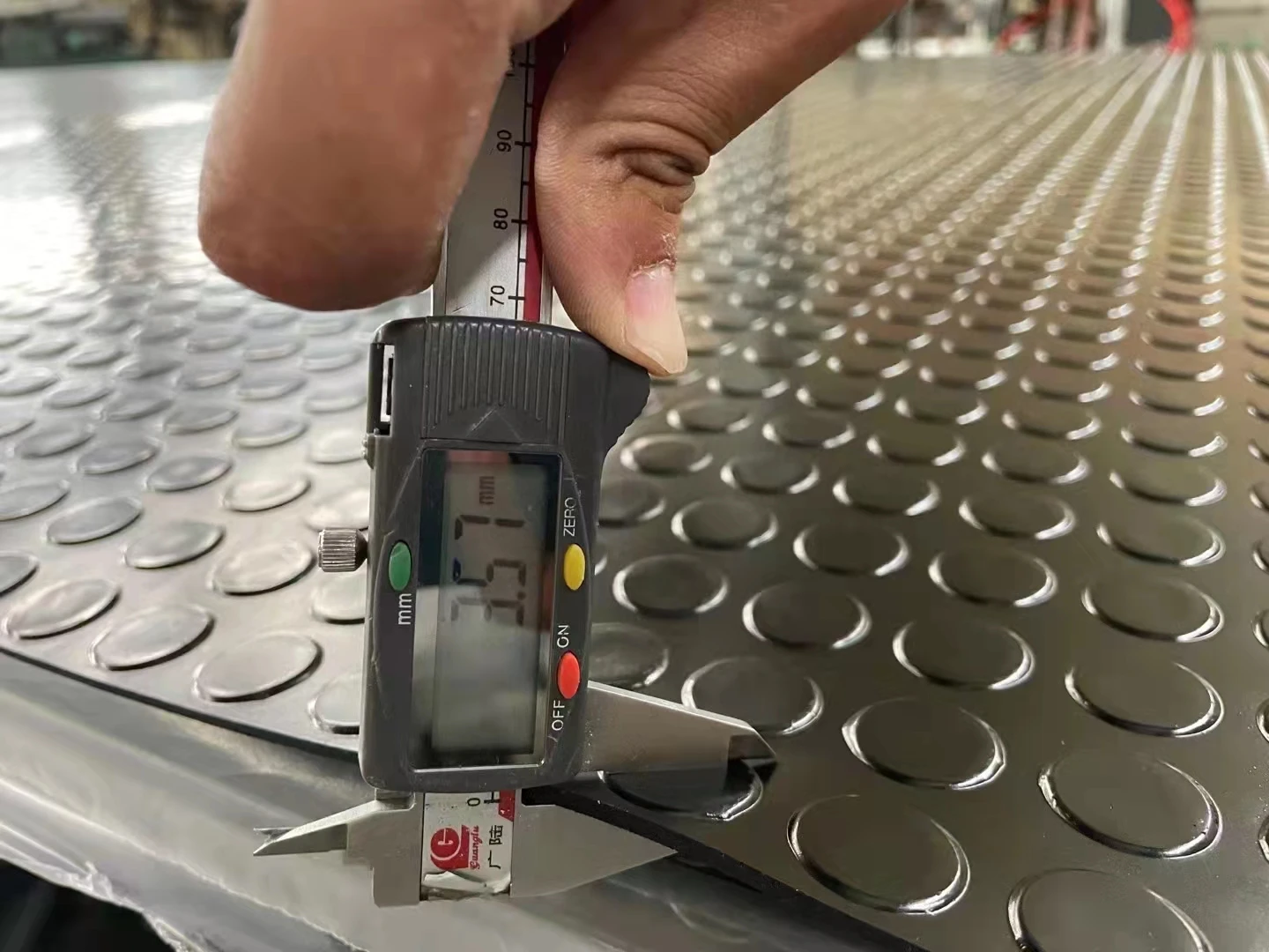 4mm Coin/ penny rubber mat studded Garage 3mm rubber Flooring 5mm rubber sheet