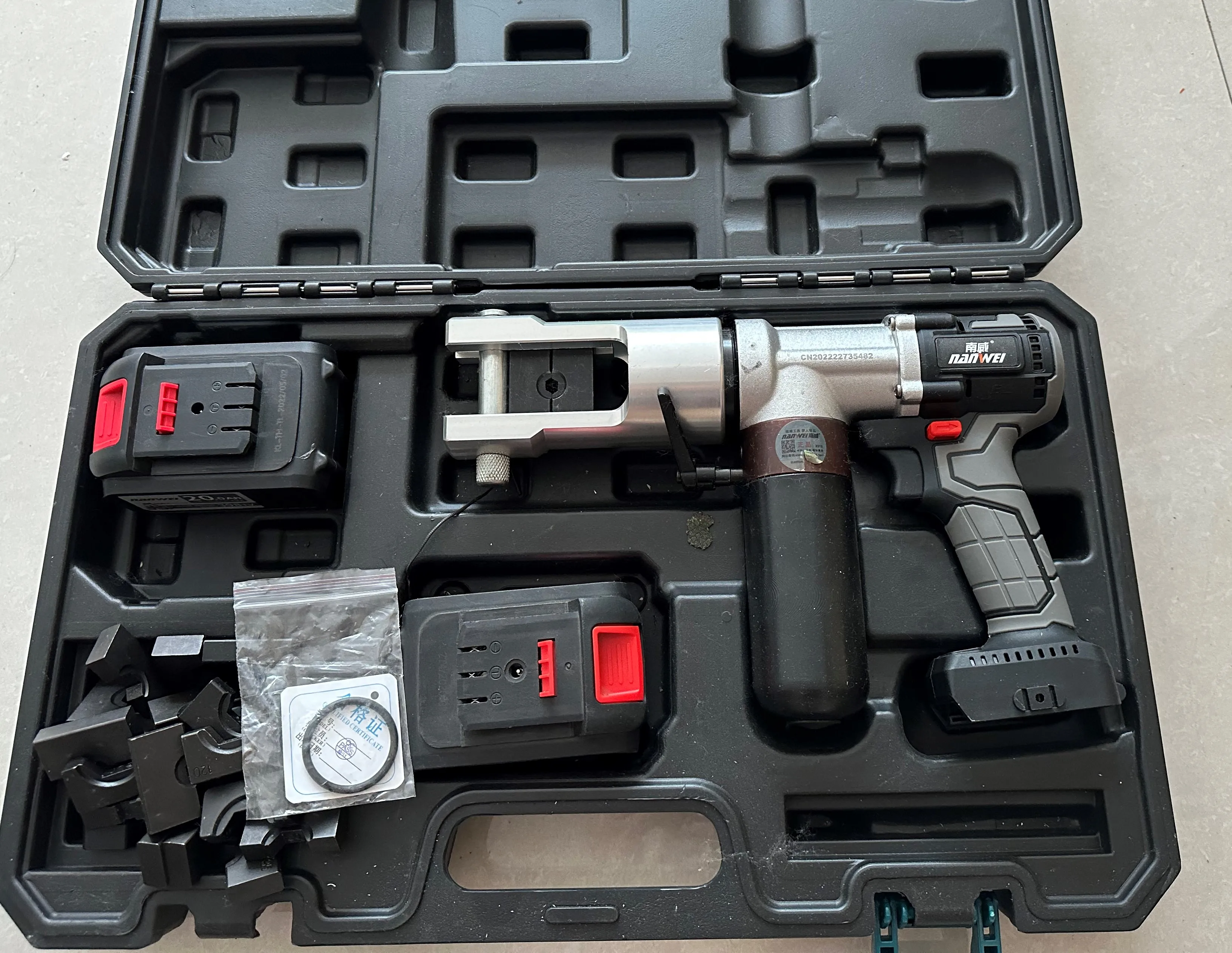 Brushless lithium battery hydraulic pliers Rechargeable voltage Connecting pliers Electric crimping pliers Crimping power tools