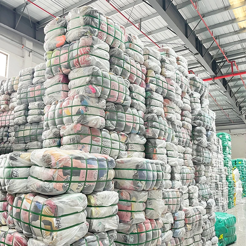 wholesale 2nd hand autumn long sleeve oversized zipper cardigan sweater for lady old used thrift clothes mixed bales