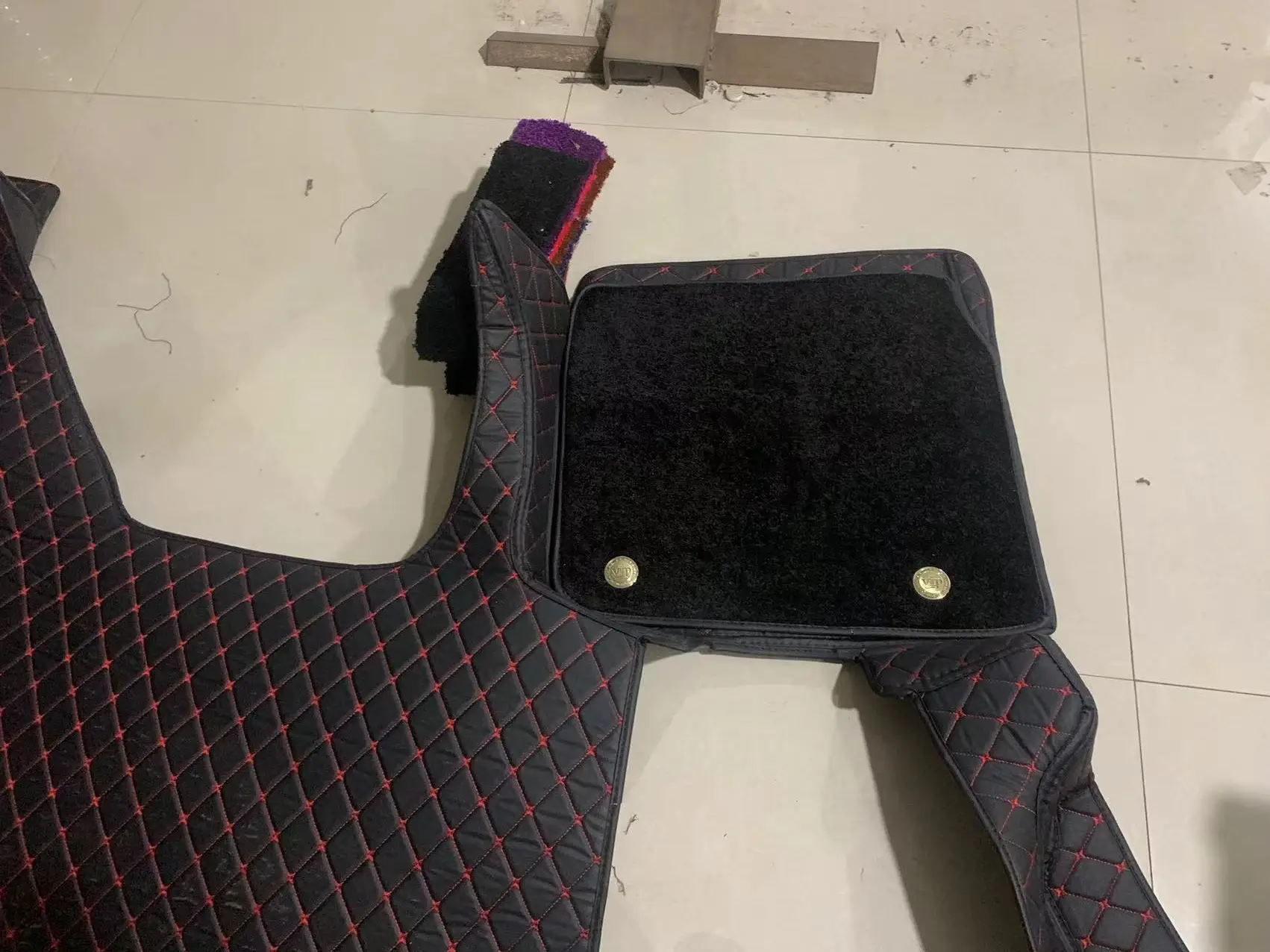 Wholesale Custom Fit Full Set Position Car Mats For truck  Sinotruk Sitrak Max Ch9 Sinotruk Shacman Faw Foton auman