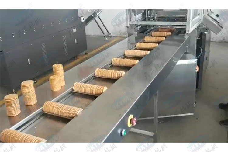Multifunctional X-Fold on Edge Tray Less Packing Machine for Square Biscuit Manufacturing Plant
