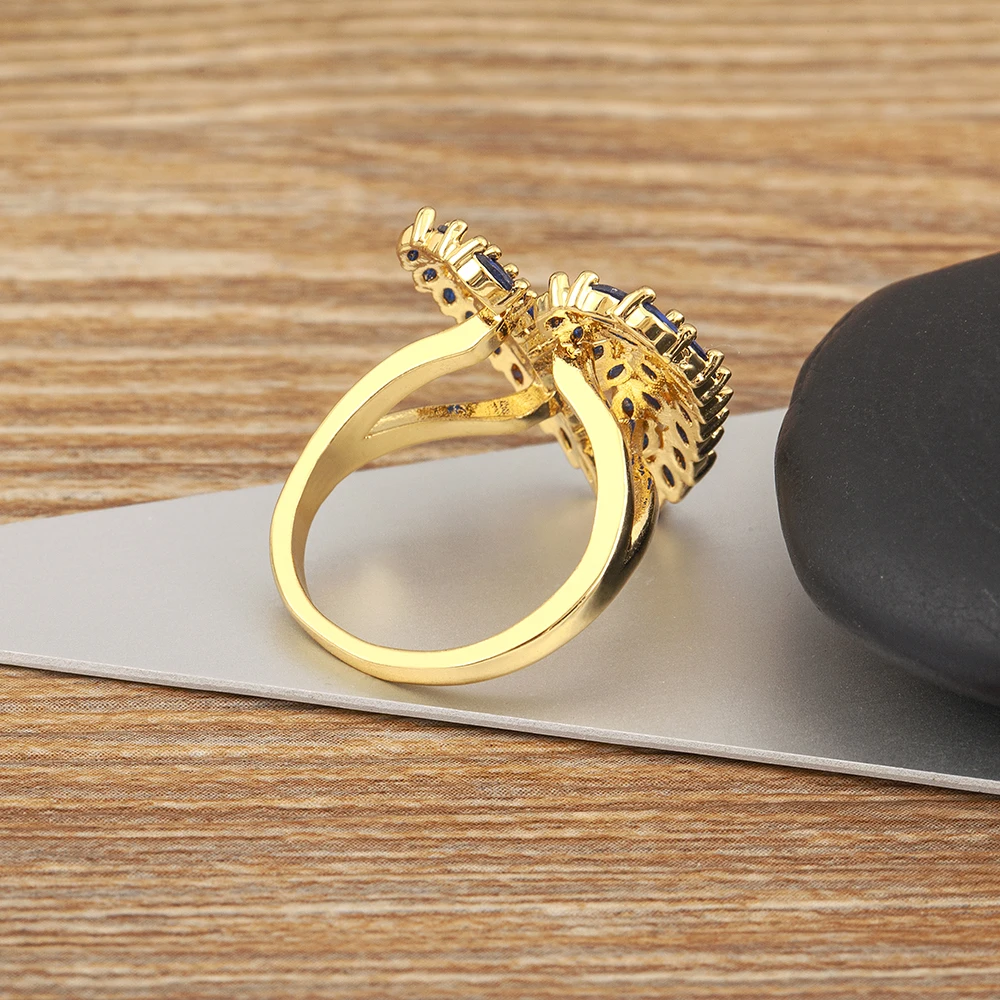 QIKU Creative Design Split Heart Shape Women Ring Opening Adjustable Copper Zircon Luxury Jewelry Unusual Accessories Girl Gift