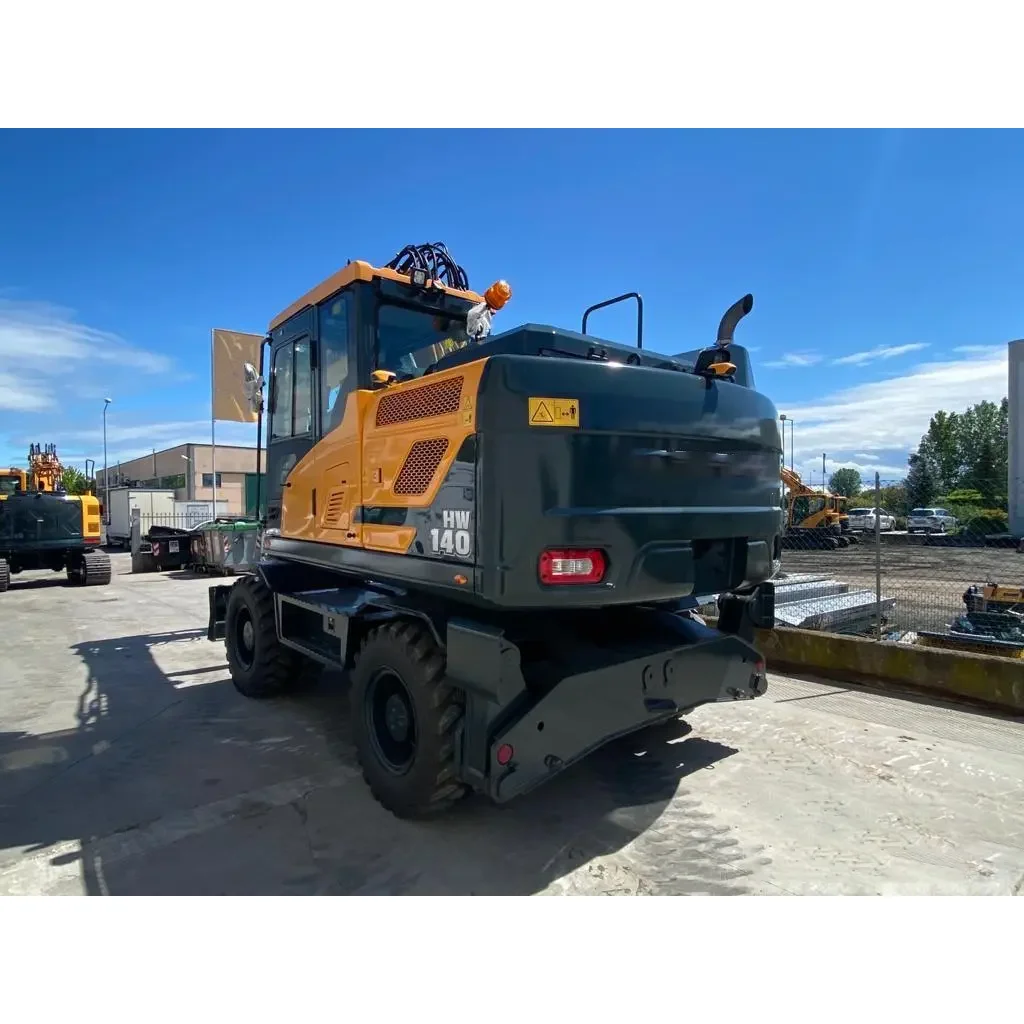 Advanced Hydraulic Excavator Wheeled HW140 Small Excavator Tyres 14ton Digger Earthmoving Machine for Sale