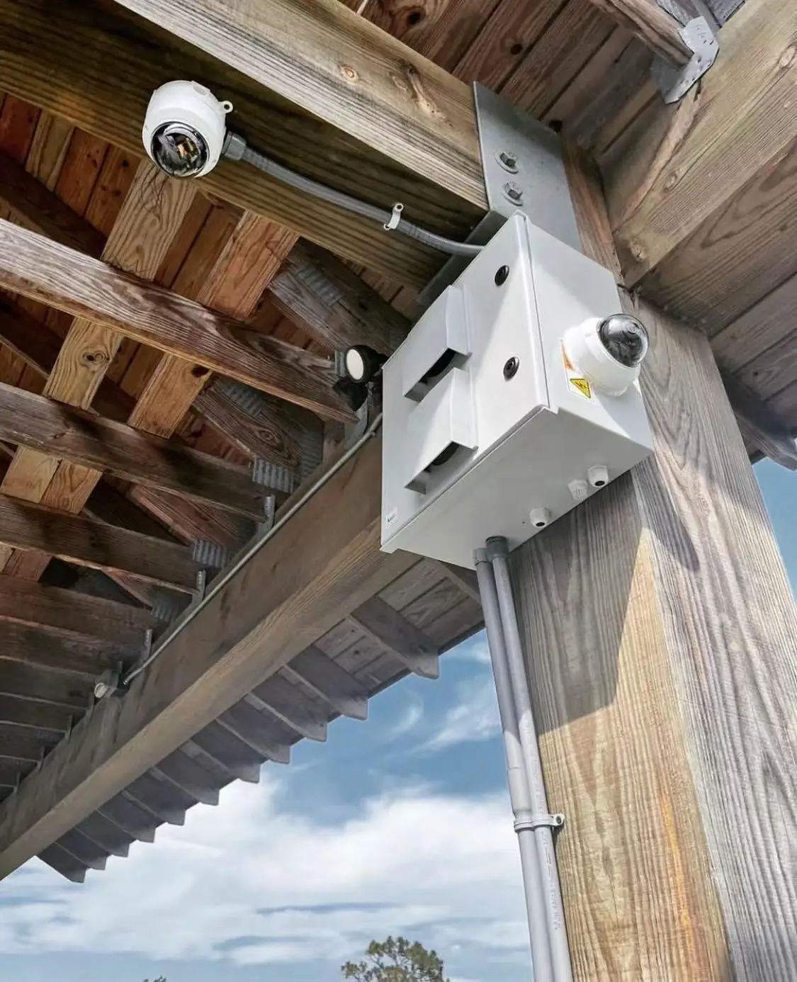 NEMA 4/4X IP65 wall mounting metal box as electronic  enclosure and box speaker switch box for Smart/tuya/app/Bluetooth/4G/5G