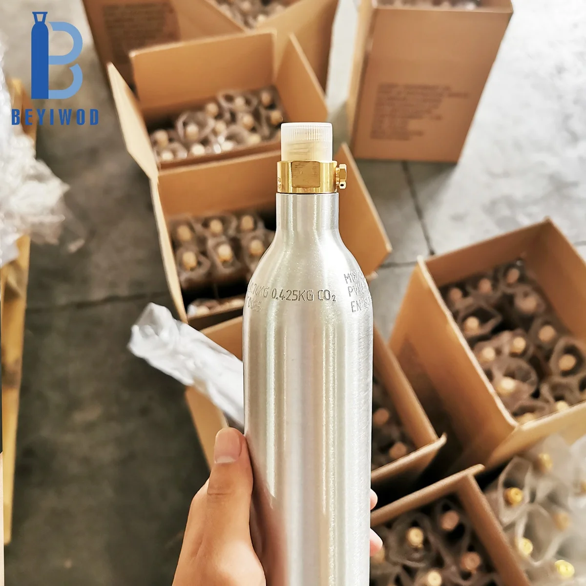 Новые продукты на рынке пейнтбол co2 алюминиевый цилиндр сода бутылка с OEM упаковочной конструкцией