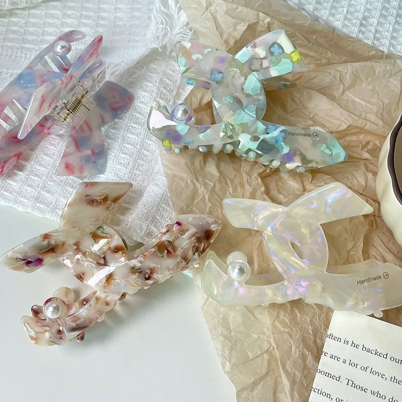 New style small fragrant style pearl grip clip Advanced Sense Color Acetic Acid Hairpin Top clip South Korea delicate shark clip