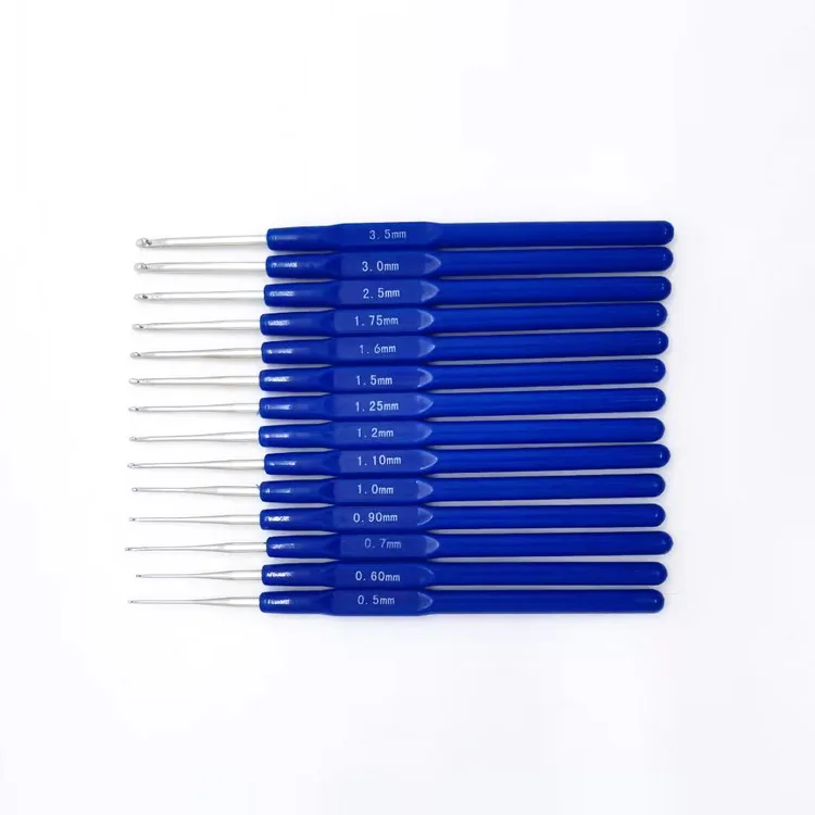 0.5-3.5mm Needlework Crochet Hooks Plastic Handle Knitting Needles