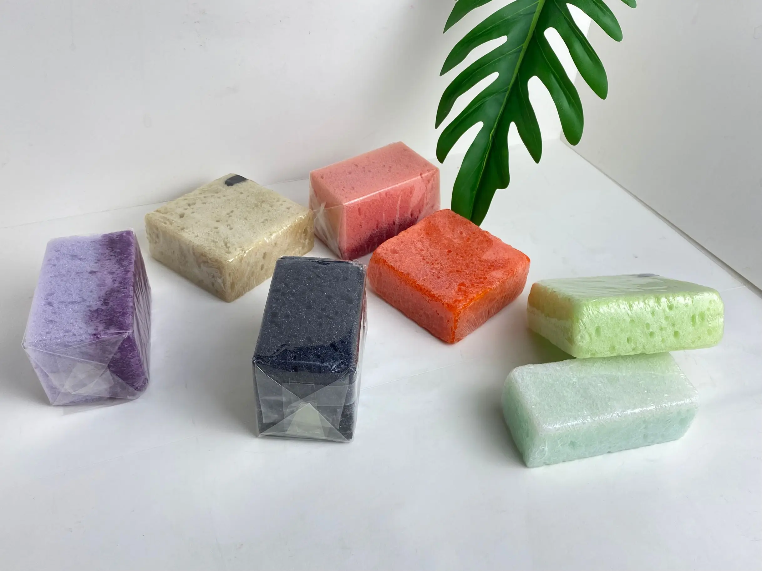 Anti-Cellulite Body Wash  Sponge With Vitamin C Reduce The appearance of Cellulite Moisturizer and Exfoliator sponge soap