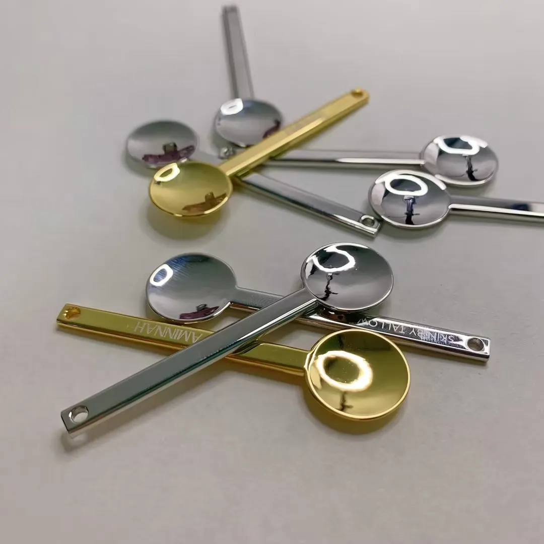 Wholesale Manufacturer High Quality Customized Cosmetic Facial Metal Cosmetic Cream Spoon Mask Spatula 3 colors