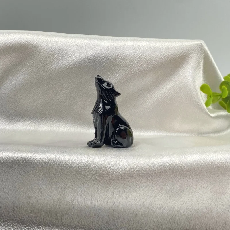 Wholesale natural quartz energy gemstone crystal animal carving wolf for home decoration