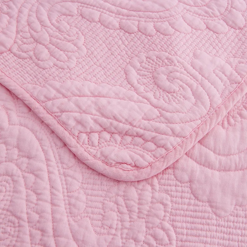 
Pink Color Cotton Fabric Vase Design Embroidery Bedspread Quilt 