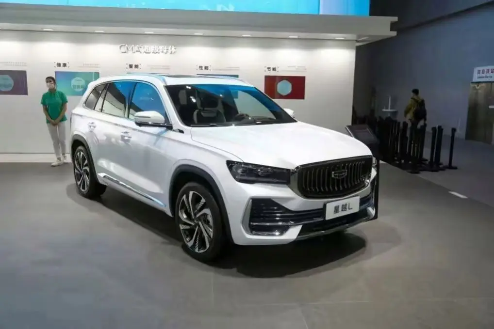 2024 China Factory Wholesale Brilliant Blue Geely Monjaro L SUV and Geely Xingyue L Car Famous New Cars for Sale