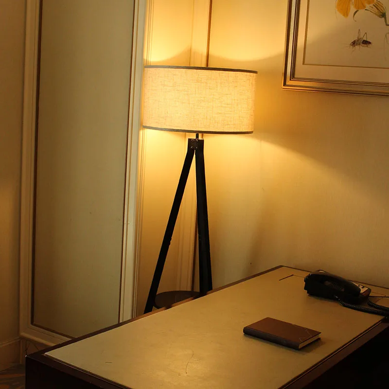 
Modern Fabric Shade Metal Floor Lamp For Hotel 